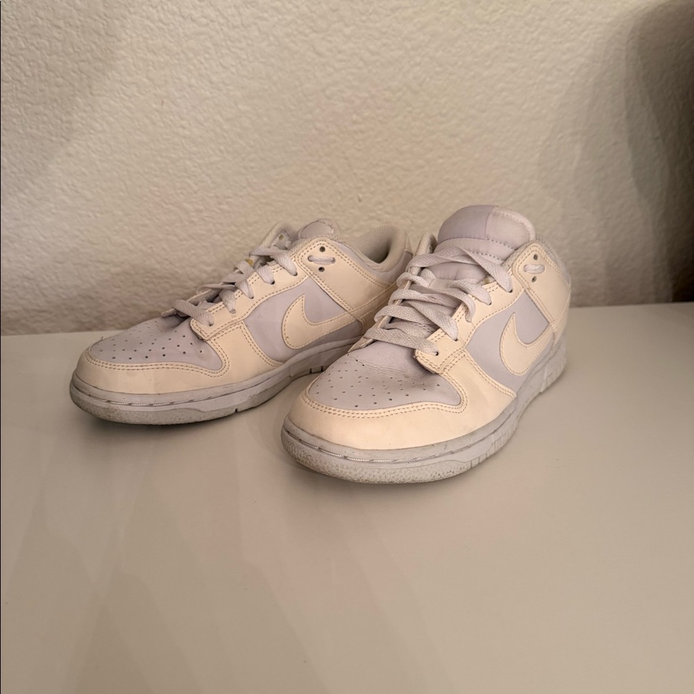 Women's Nike Dunk Low White 6.5